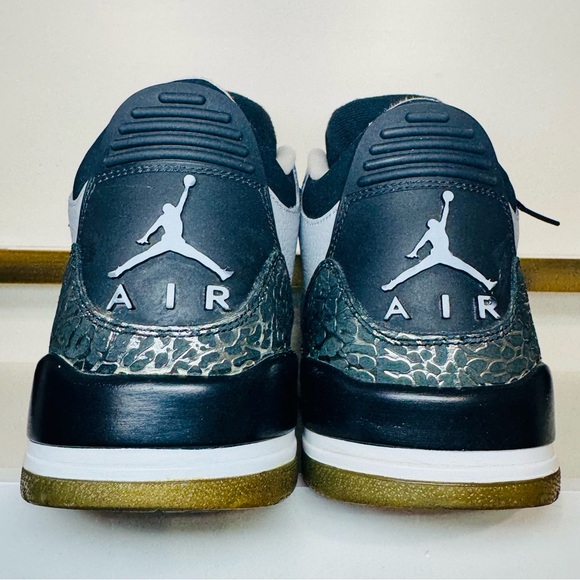 Air Jordan 3 Retro Wolf Grey 136064-004 Men’s Size 11 preowned No Box - Picture 8 of 14